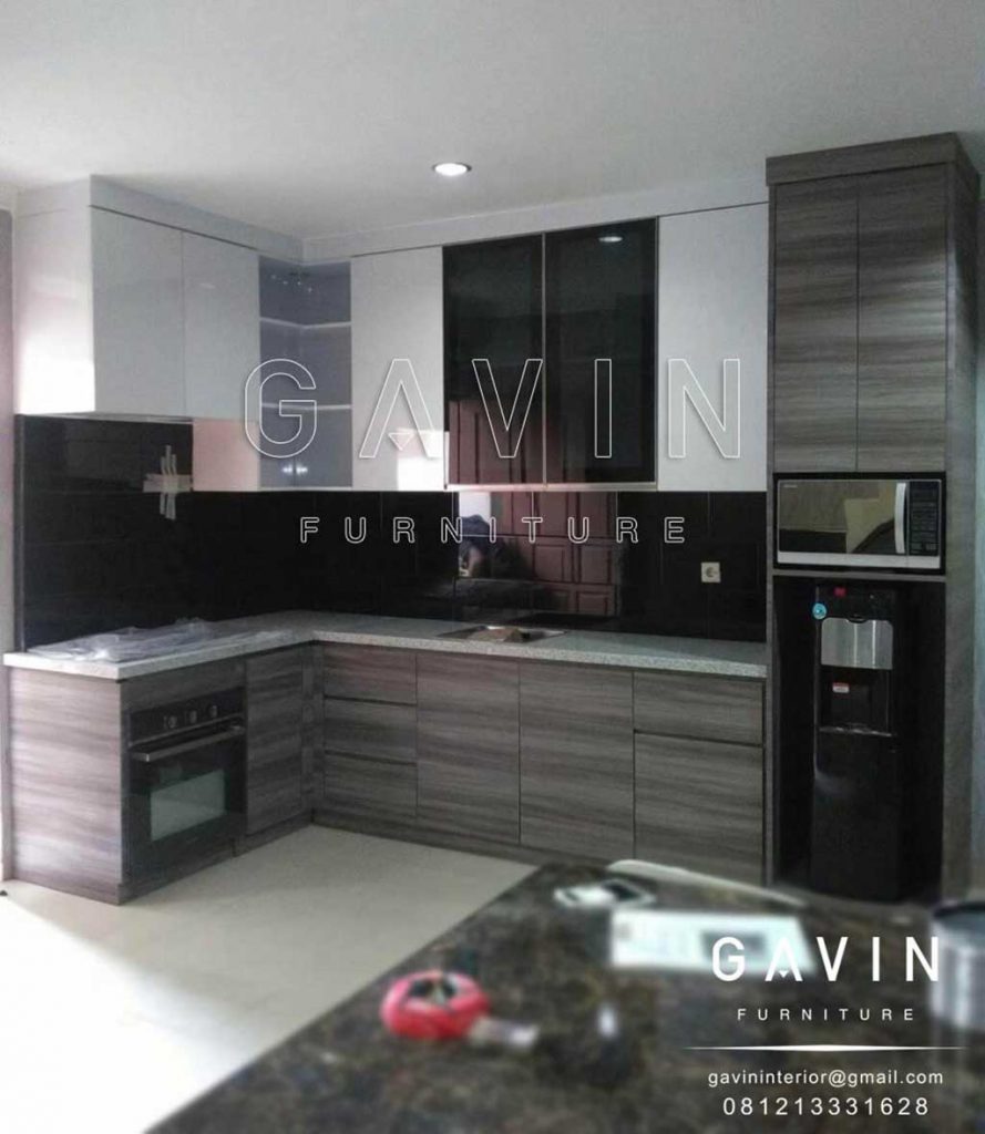 contoh kitchen set minimalis modern kombinasi hpl