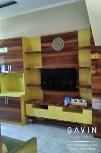 Backdrop TV Home Interior Minimalis Finishing HPL Taco Kombinasi Warna Q2831