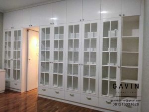 lemari buku finishing duco minimalis semi glossy project sunrice garden Q2920