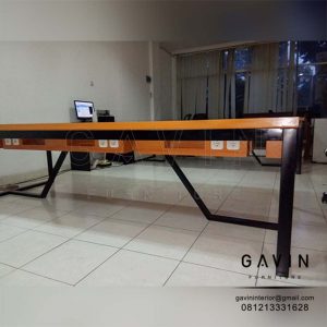 bagian dalam meja kerja minimalis Q3139