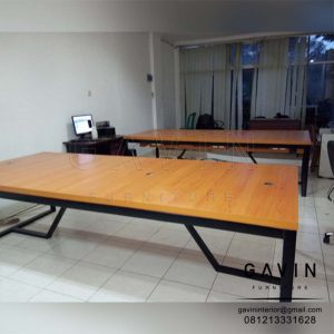 pembuatan meja kerja finishing HPL kombinasi besi holo Q3139