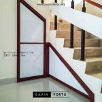 model lemari bawah tangga design minimalis bentuk L