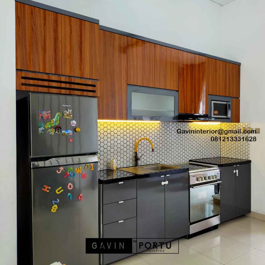 Kitchen Set HPL Grey & Motif Kayu Perumahan Kayu Putih Residence Pulo